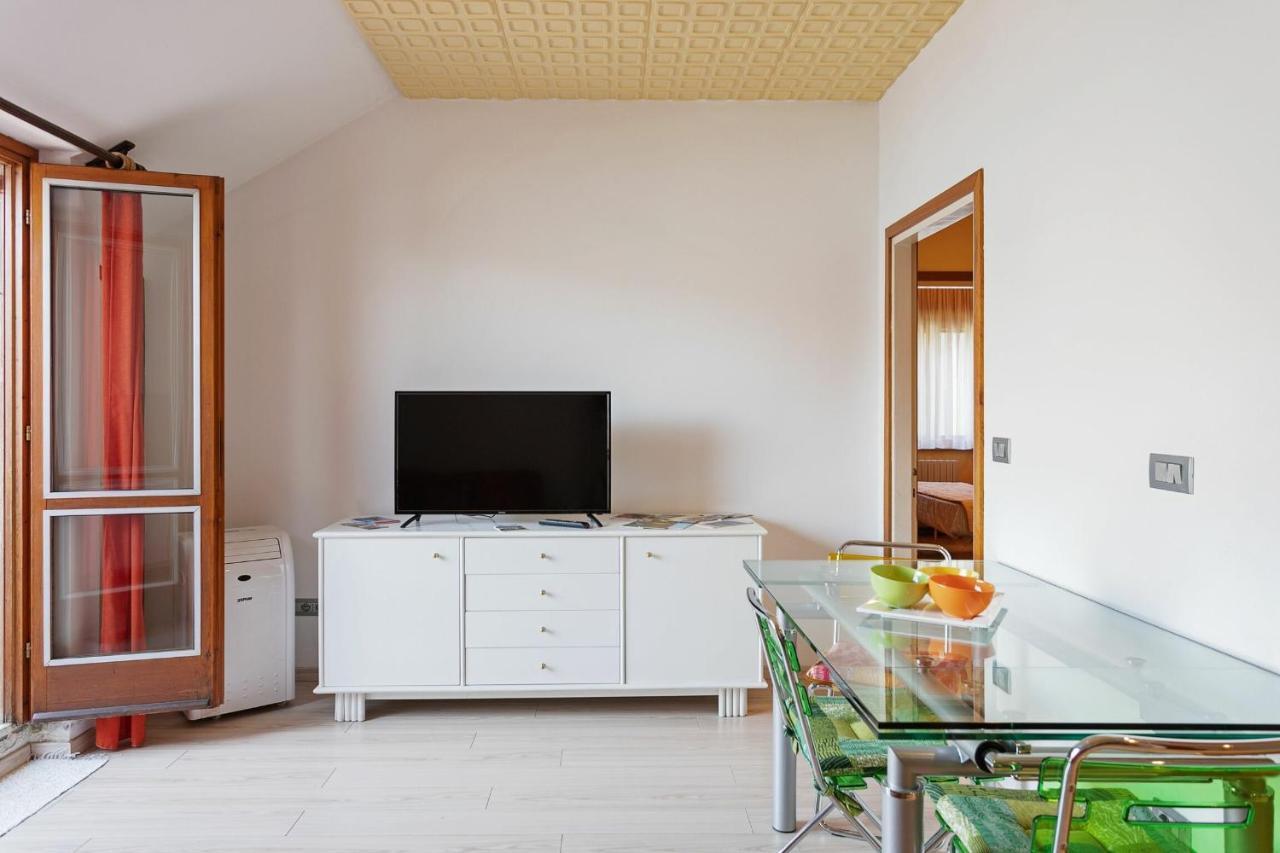 Attic Lake View เบลลาโน ภายนอก รูปภาพ